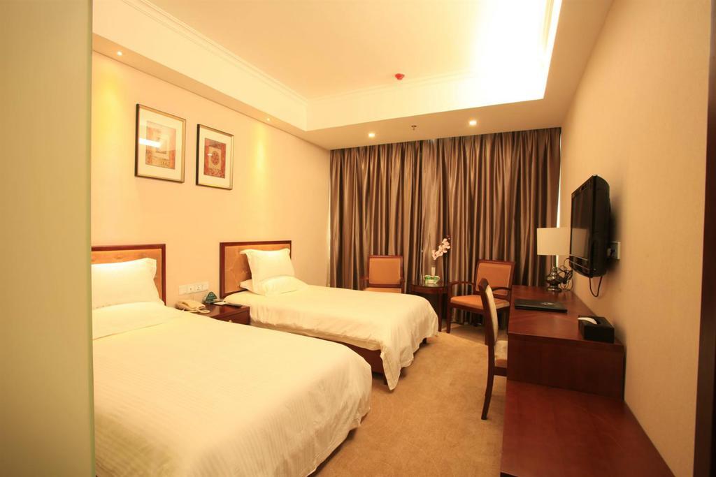 Greentree Inn Shanghai Dongming Road Subway Station Express Hotel المظهر الخارجي الصورة