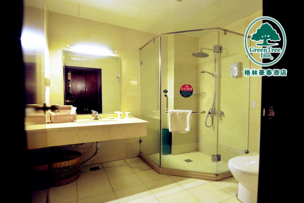 Greentree Inn Shanghai Dongming Road Subway Station Express Hotel المظهر الخارجي الصورة