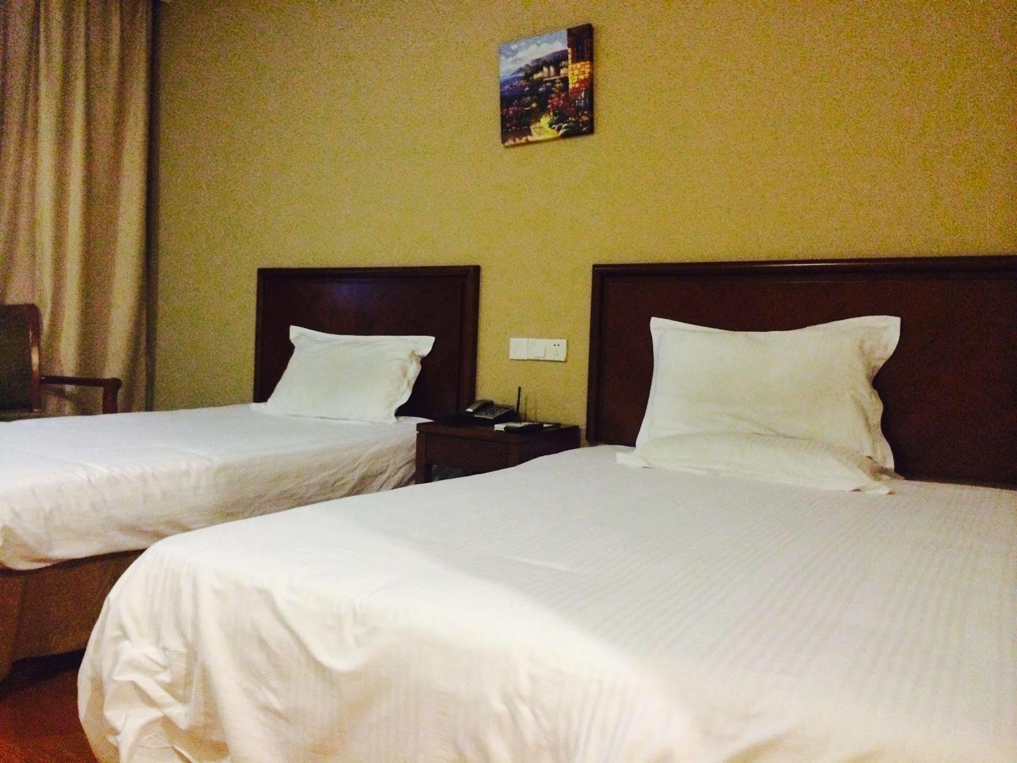 Greentree Inn Shanghai Dongming Road Subway Station Express Hotel المظهر الخارجي الصورة